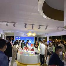 洋浦首個(gè)進(jìn)口消費(fèi)品體驗(yàn)館開館 周軍平到場巡館并指導(dǎo)承辦展覽展示活動(dòng)